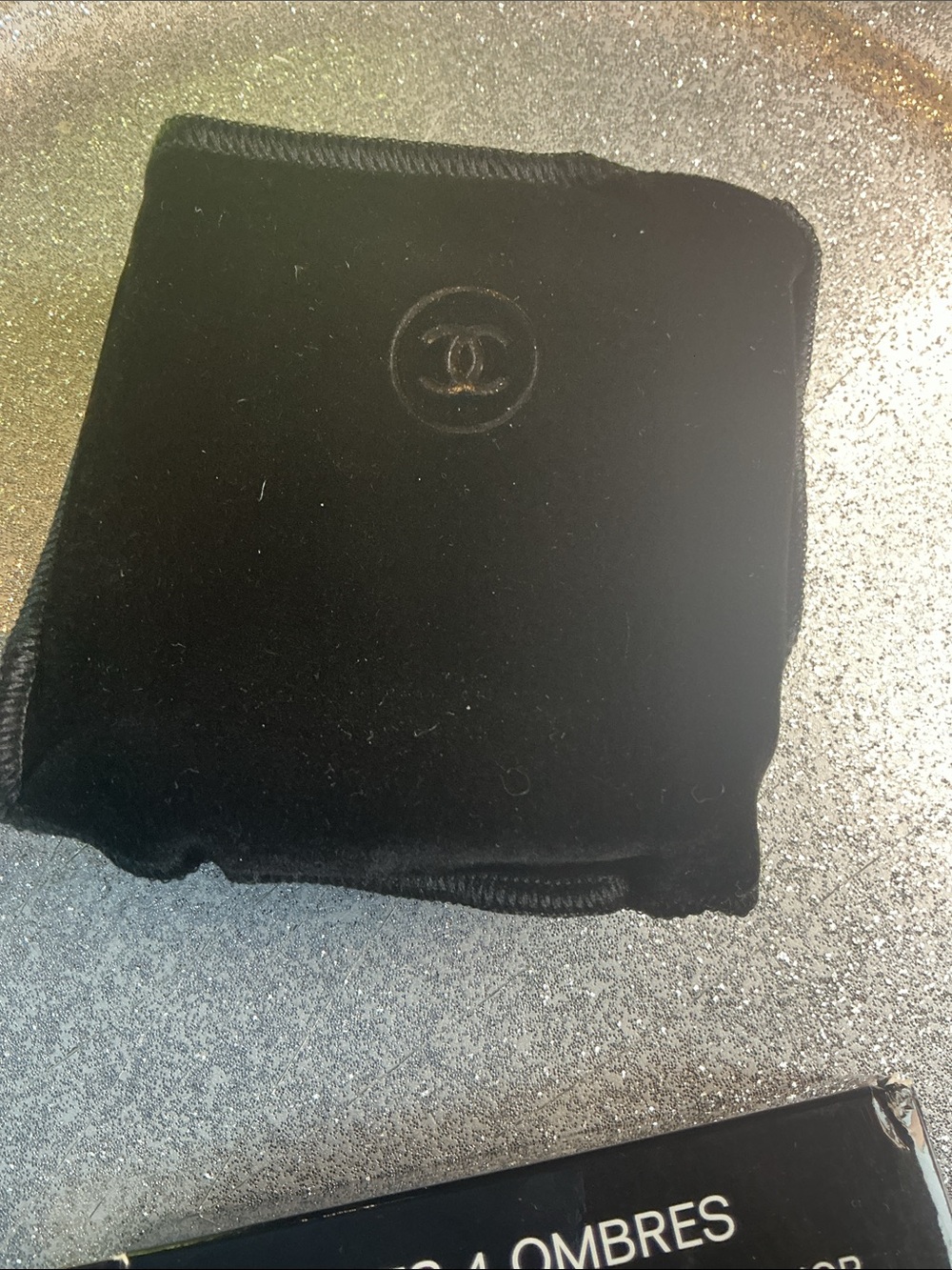 CHANEL Les 4 Ombres Quadra Eyeshadow - 14 Mystic Eyes (Pink, Brown, Gray, Taupe) - Picture 5 of 5